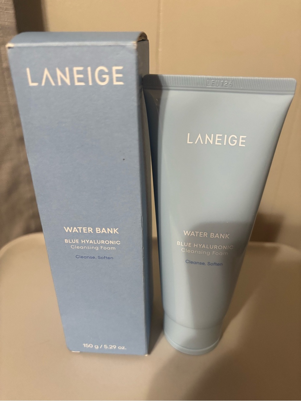 LANEIGE Water Bank Blue Hyaluronic Cleansing Foam - Light Blue